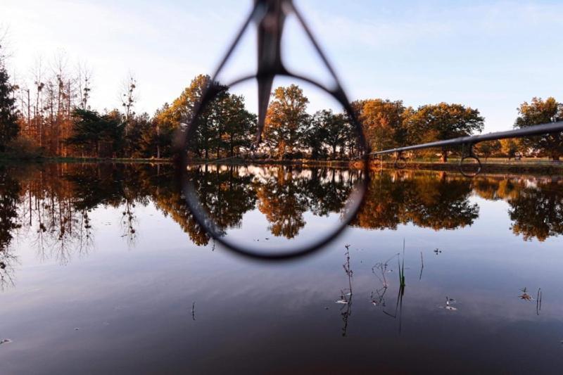 Tente Lodge Jacuzzi Privatif En Pleine Nature Thiel-sur-Acolin Zewnętrze zdjęcie