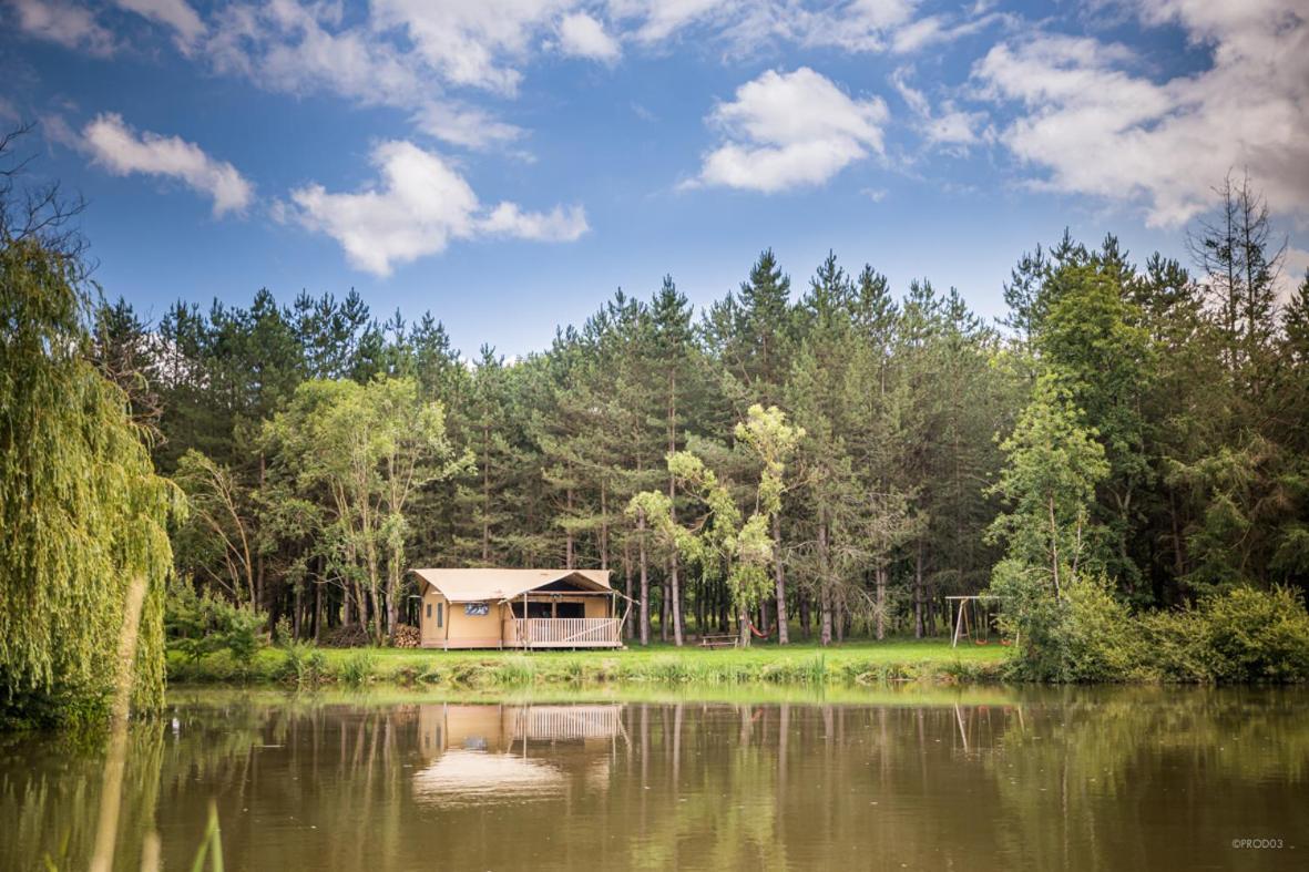 Tente Lodge Jacuzzi Privatif En Pleine Nature Thiel-sur-Acolin Zewnętrze zdjęcie