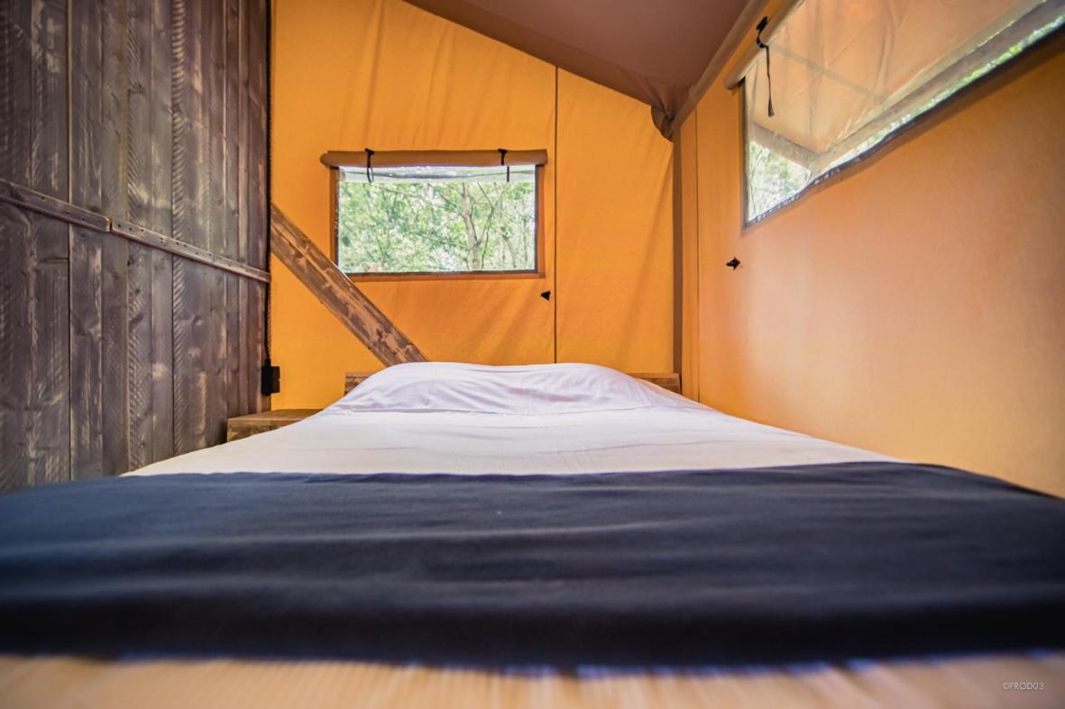 Tente Lodge Jacuzzi Privatif En Pleine Nature Thiel-sur-Acolin Zewnętrze zdjęcie